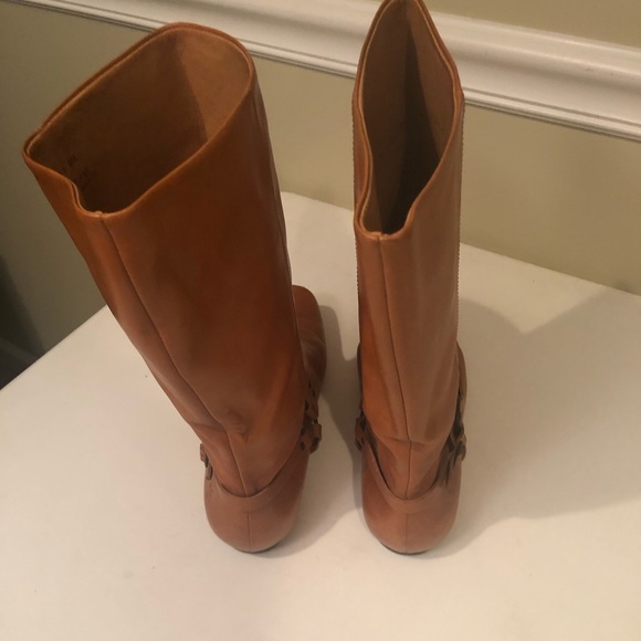 FRYE light brown or dark tanish if you please. - Picture 4 of 4